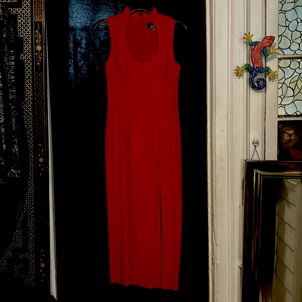 Beautiful Evening Gown by 
a-b-s EVENING COLLECTION 
19” slit from bottom up